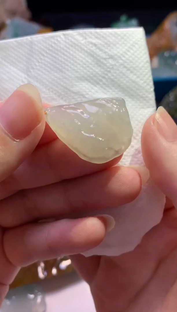 【闪购商品】翡翠颈饰18K金镶嵌吊坠