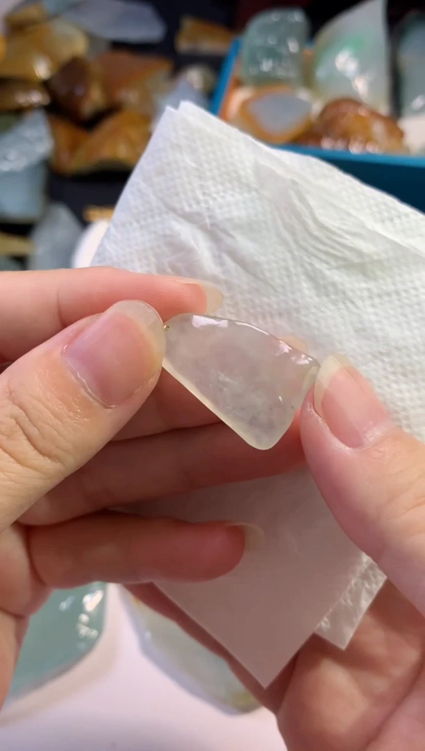 【闪购商品】翡翠颈饰18K金镶嵌吊坠