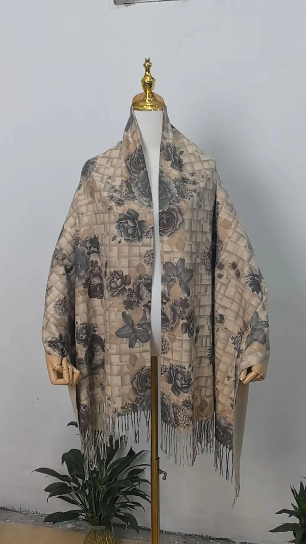 M-011 灰格月季花 欧式围巾 70*190cm 时尚百搭长款披肩围巾