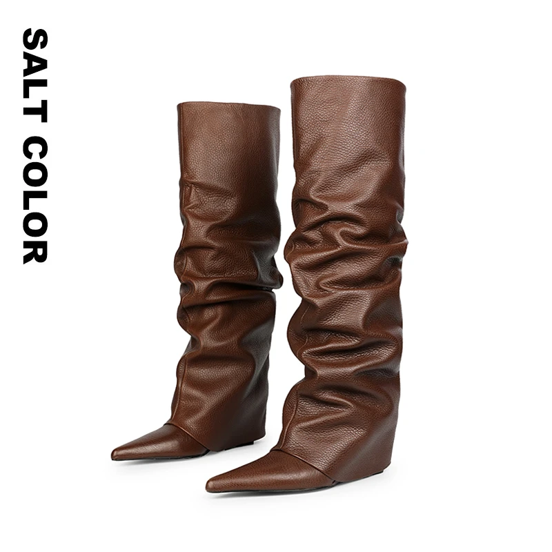 Saltcolor 尖头荔枝纹坡跟褶皱靴女高跟宽松裤管靴高筒时装靴