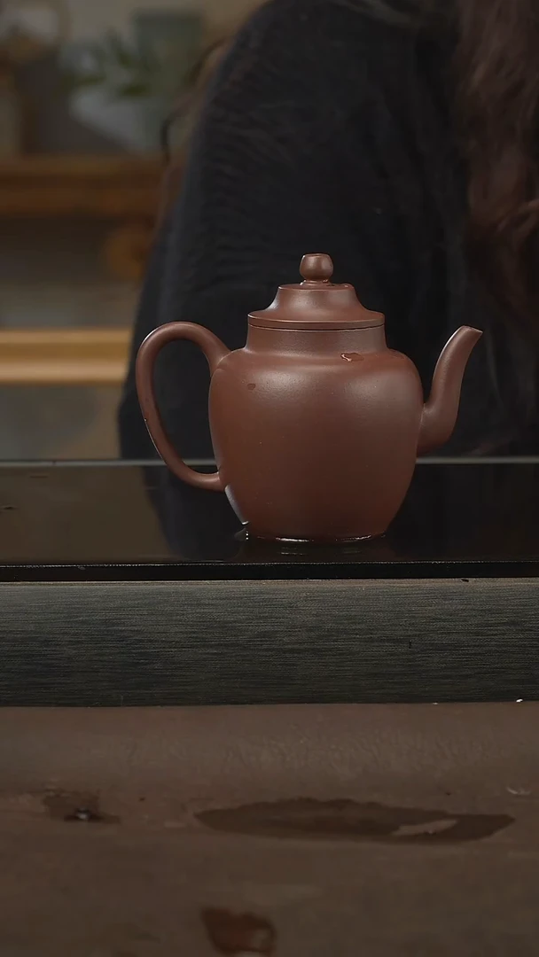 茶壶紫砂34 紫泥 笠帽宫灯 210cc