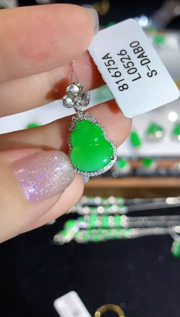 翡翠18K金镶嵌吊坠(不含链)L0526多样性发其一