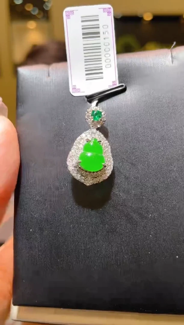 【闪购商品】翡翠吊坠(不含链)未镶嵌A55