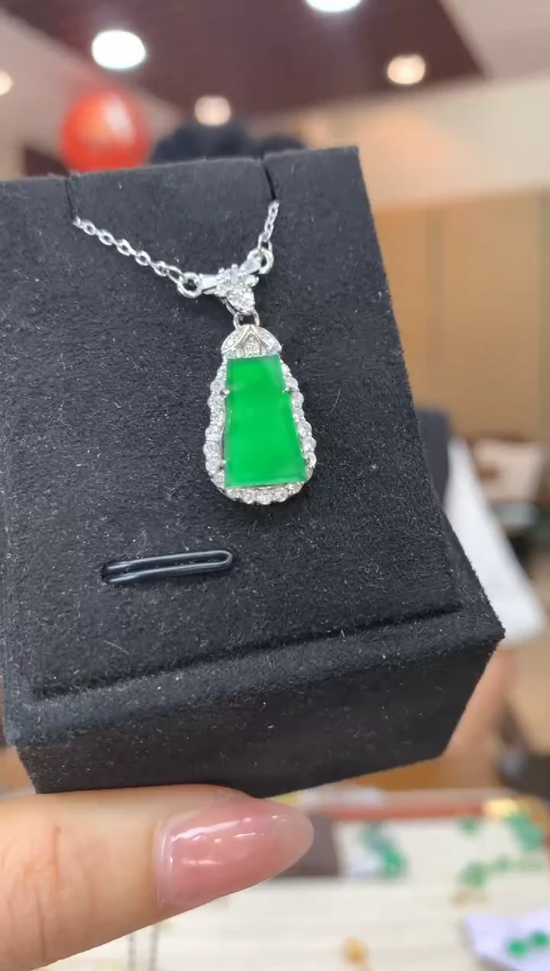 套链未镶嵌翡翠无事牌