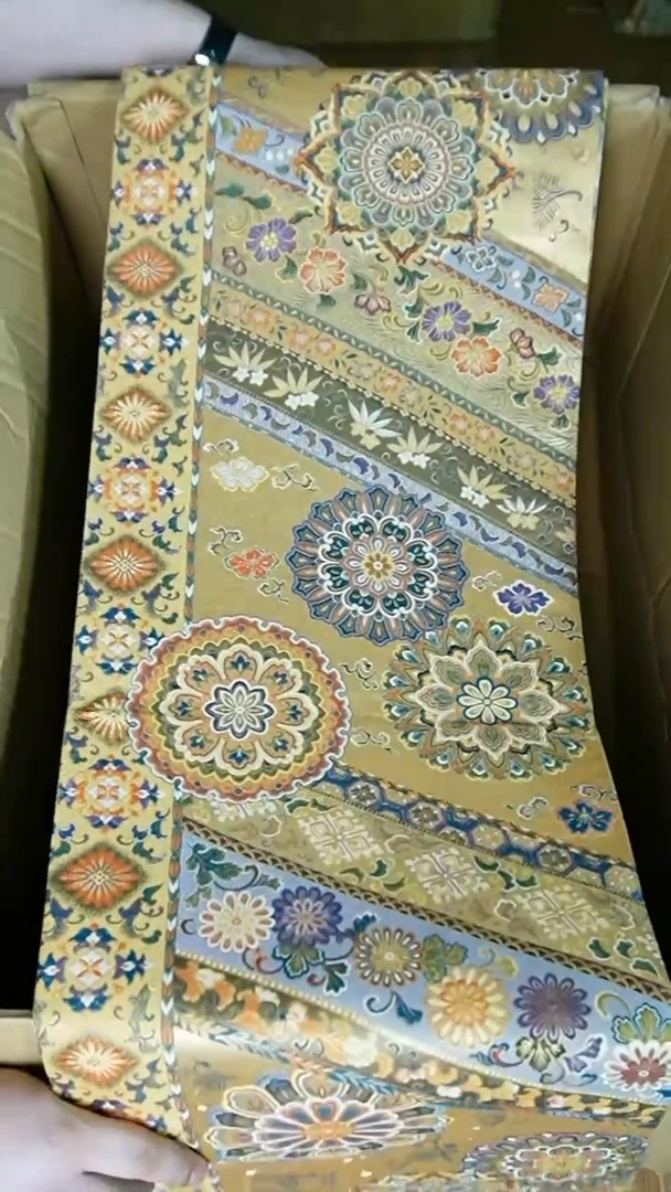织绣织锦34细密织宝象花