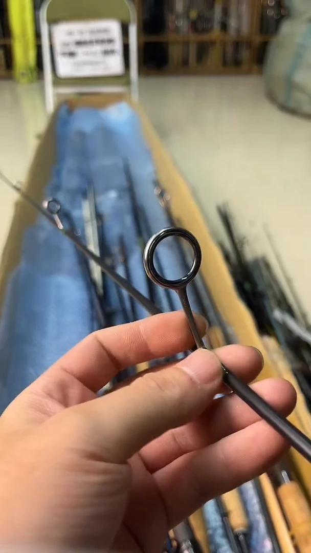 奈****花中古鱼竿，实物以直播间为准