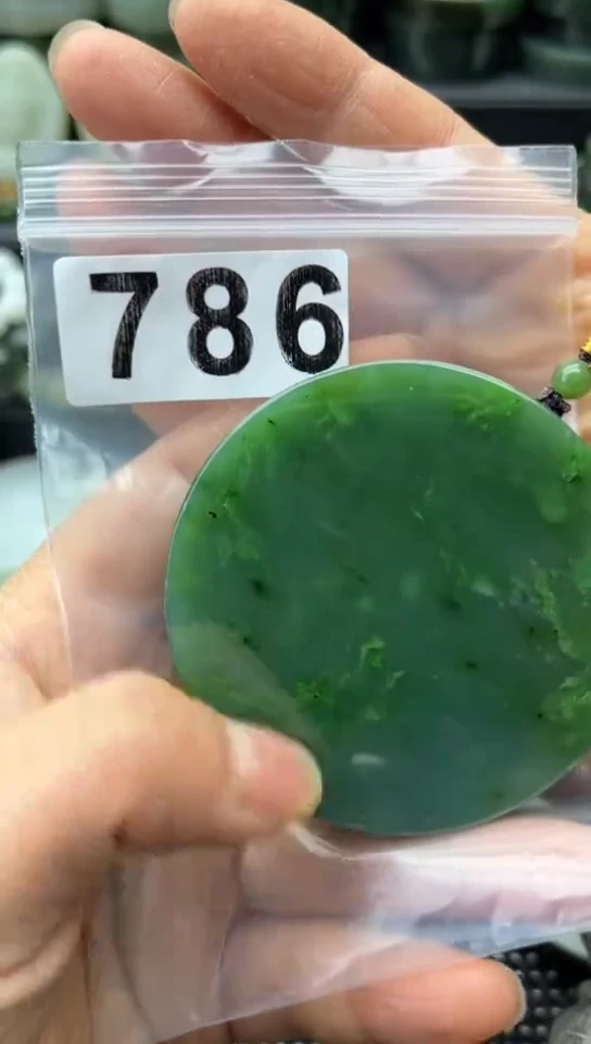 未镶嵌和田玉珠宝半成品镯芯