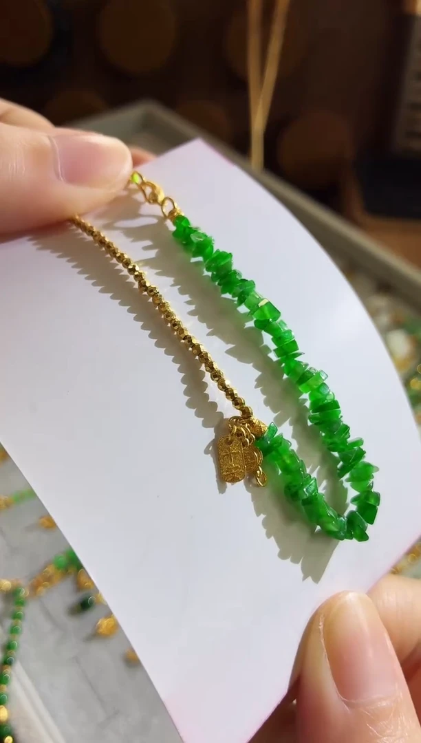 18K金镶嵌手链翡翠手饰