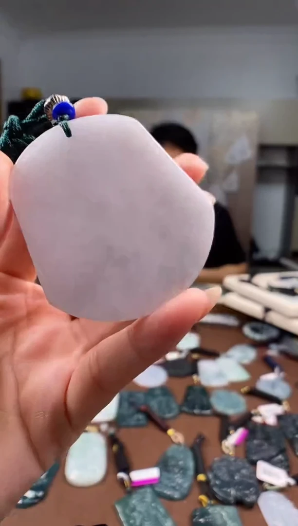 颈饰未镶嵌翡翠多样性发其一