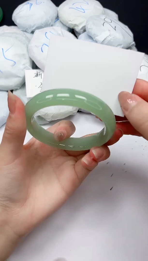 未镶嵌手镯石英质玉A128/6264