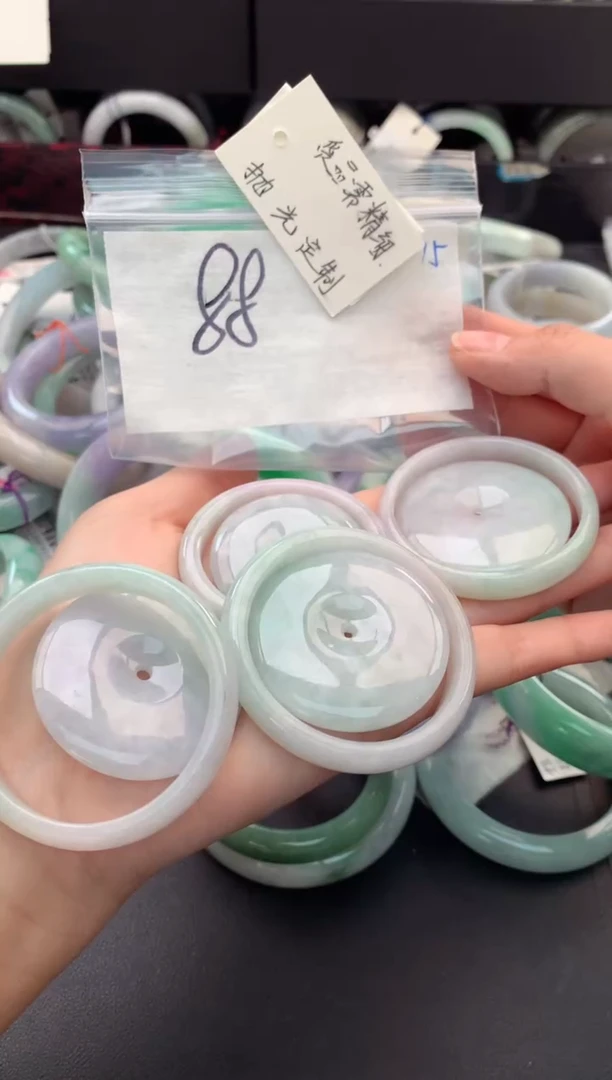 【闪购商品】定制翡翠未镶嵌毛货需精细抛光+多人
