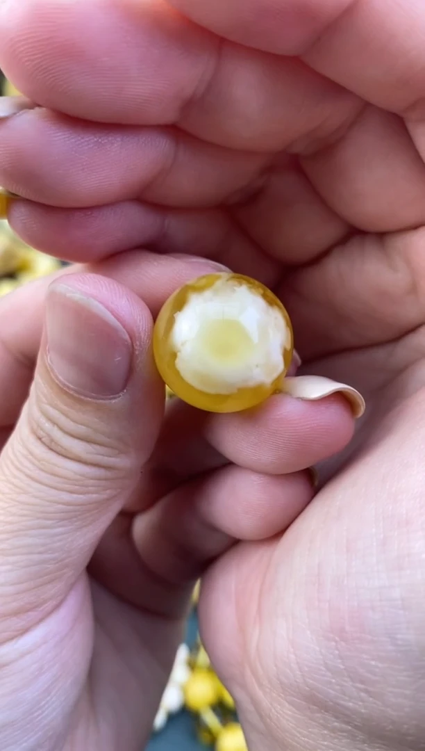 未镶嵌琥珀裸石月.1/17.9mm