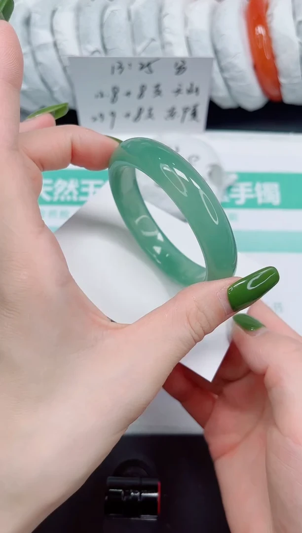 石英质玉手镯未镶嵌23/54