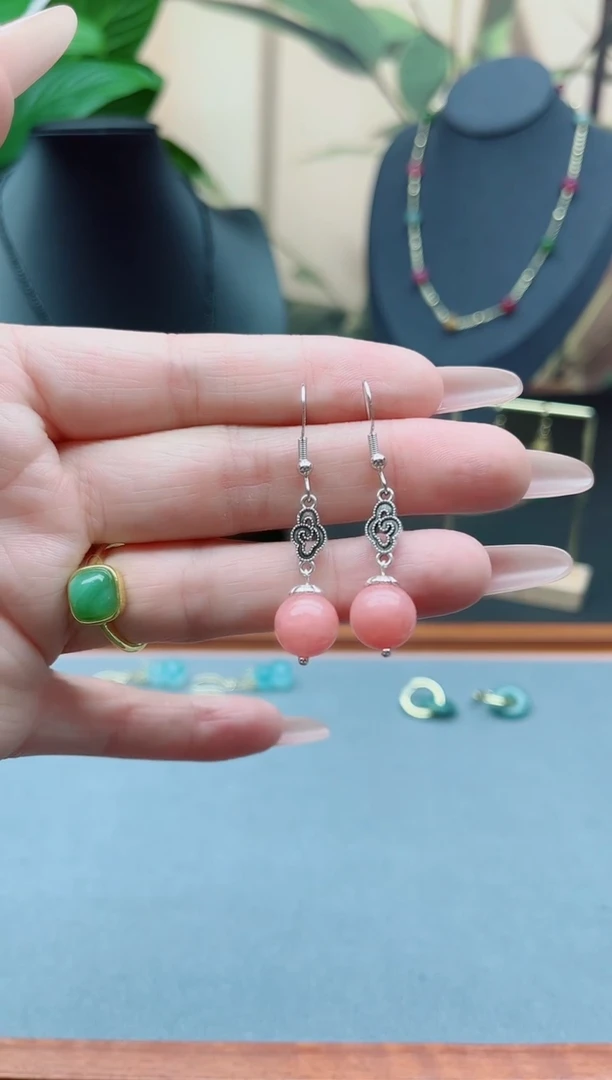 【闪购商品】蔷薇辉石耳饰银S925镶嵌212