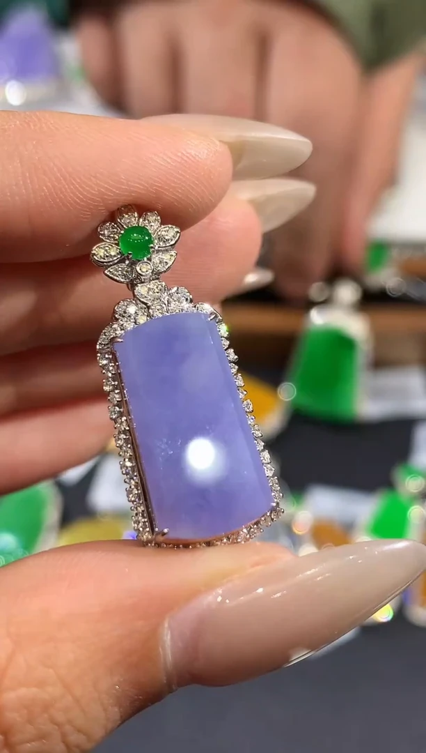 翡翠18K金镶嵌吊坠(不含链)LSR多样性发其一