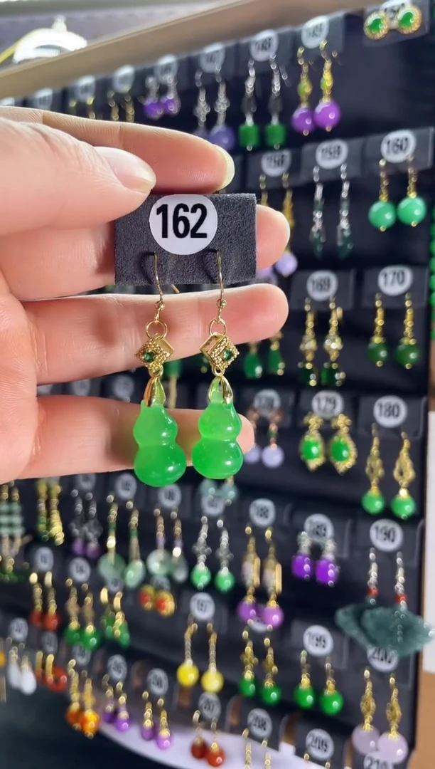 【闪购商品】翡翠耳饰银S925镶嵌162...