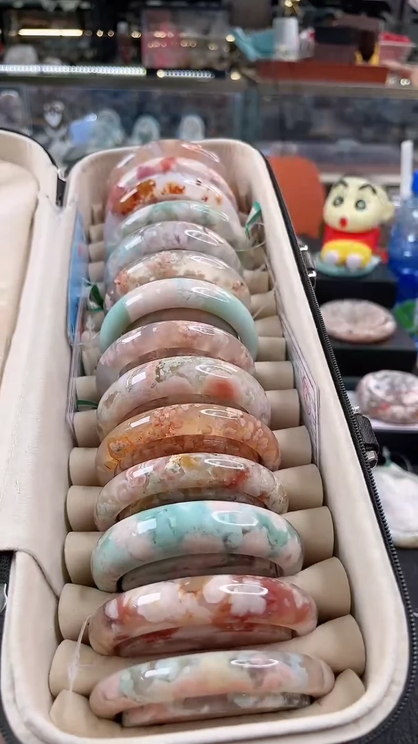 未镶嵌手镯石英质玉尘*丷圈口（赠品镯心）