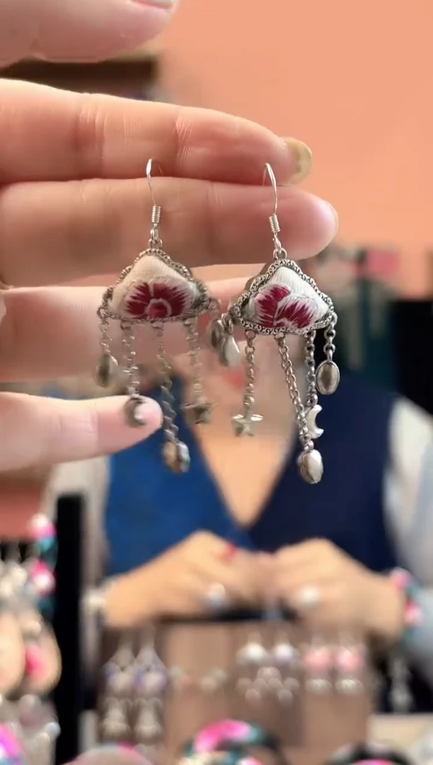 织绣艺枝独绣手工饰品262***