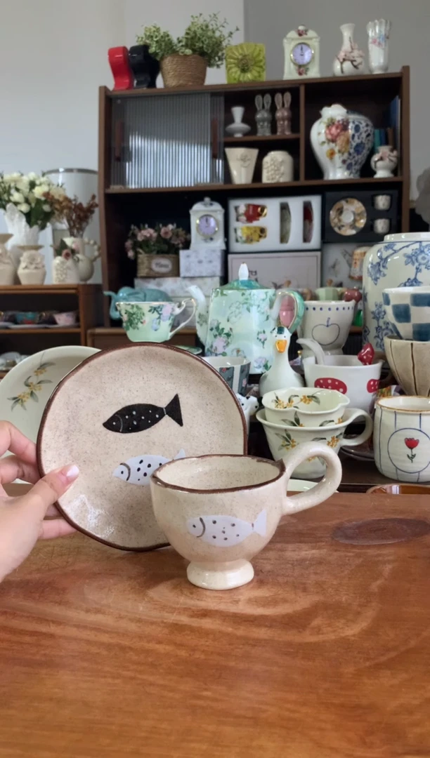 瓷黑白双鱼杯碟 送勺