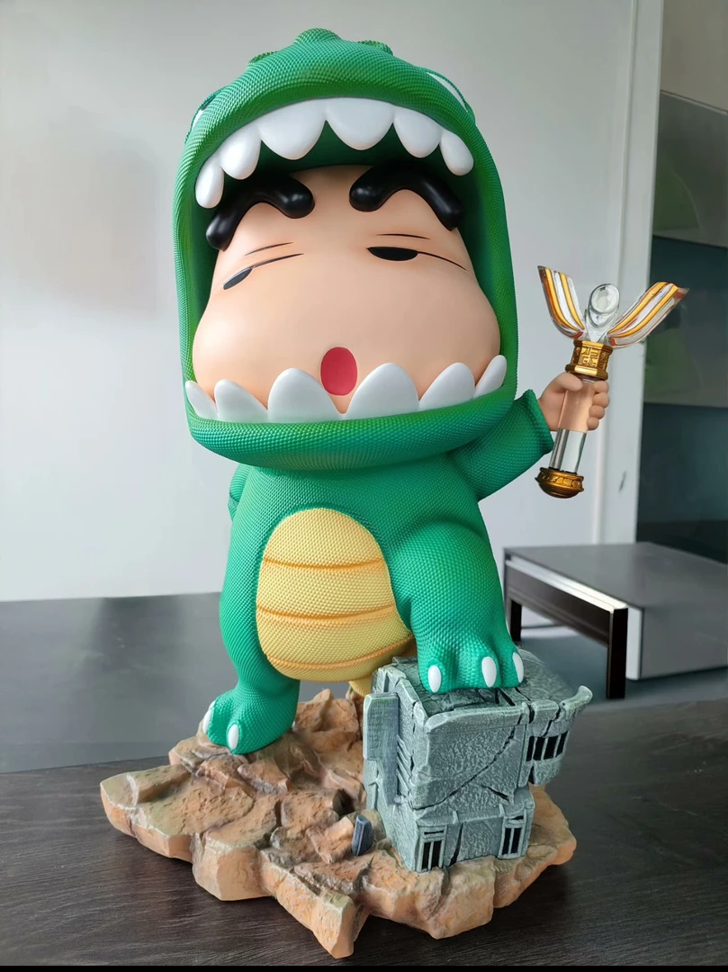 《佳艺》蜡笔小新 怪兽小新暴打奥特曼 原模雕像 运费到付