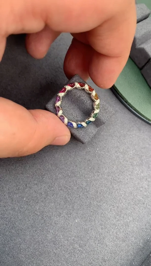 【闪购商品】彩色蓝宝石戒指18K金镶嵌2.5ct彩蓝宝戒指