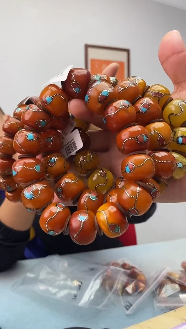 琥珀未镶嵌珠宝奇石假一罚十，多样性发一件075