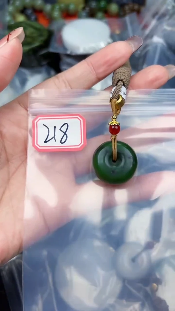 颈饰未镶嵌和田玉和田玉