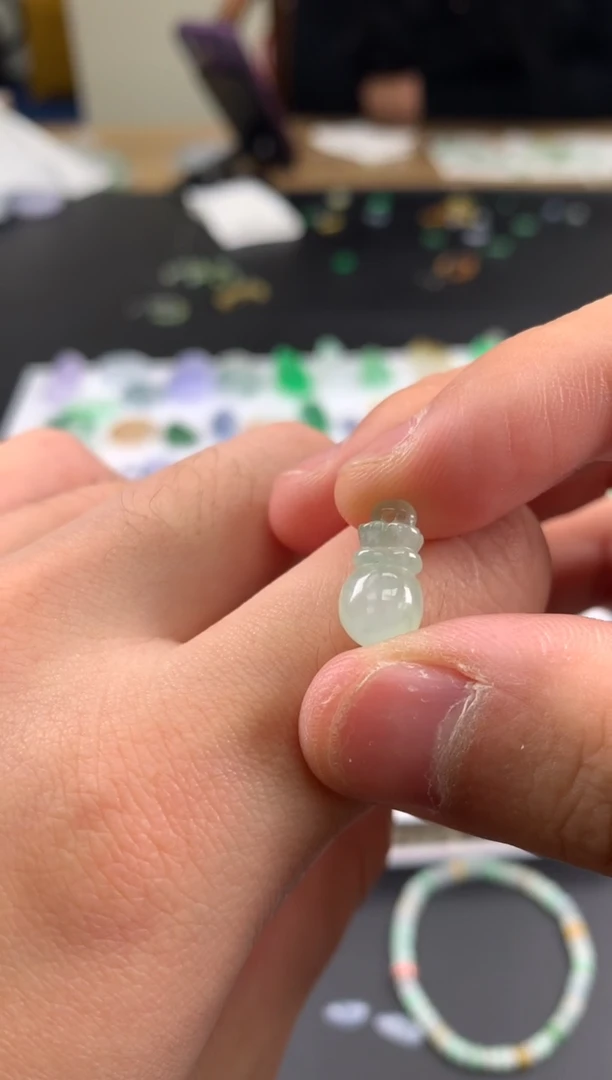 【闪购商品】定制翡翠未镶嵌翡翠