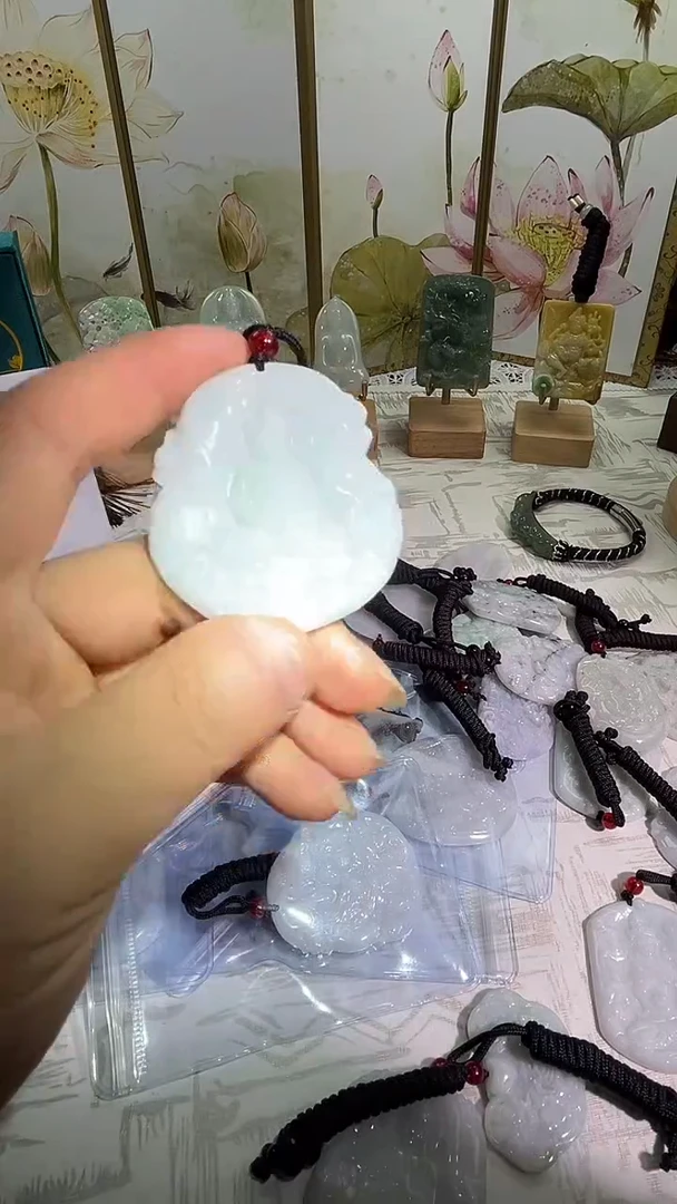 颈饰未镶嵌翡翠12/18   15