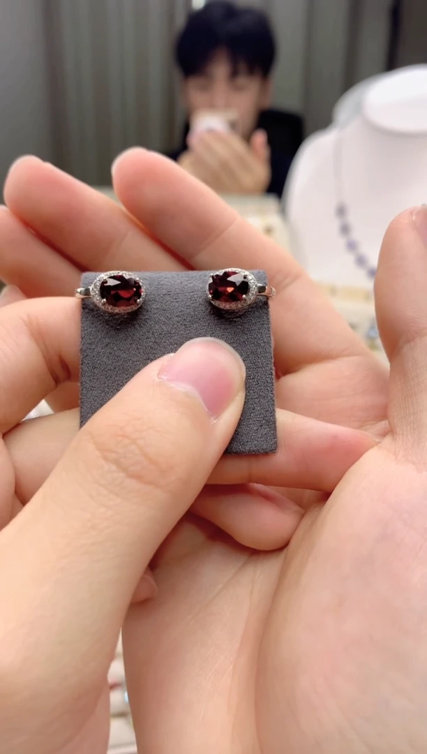 银S925镶嵌耳饰石榴石E22-1