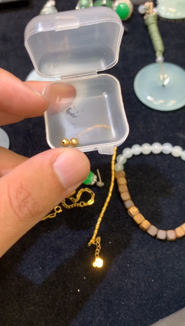 颈饰18K金镶嵌翡翠一*@金珠4mm