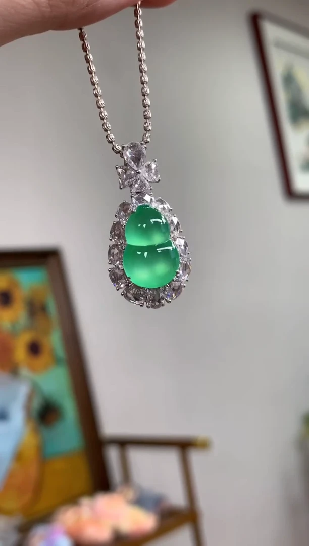 吊坠(不含链)18K金镶嵌翡翠S***nA257|298000