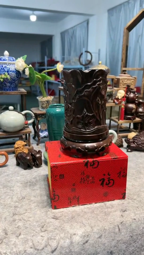 【闪购商品】风车木（黑檀木）荷花笔筒+如意圆形底座一套