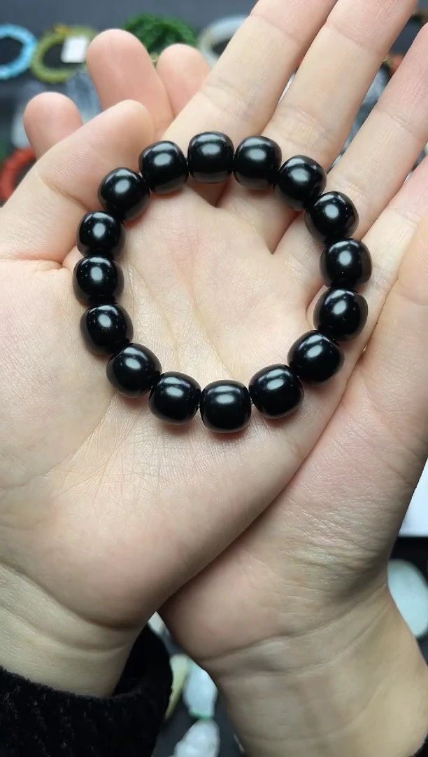 未镶嵌手串和田玉单圈手串06