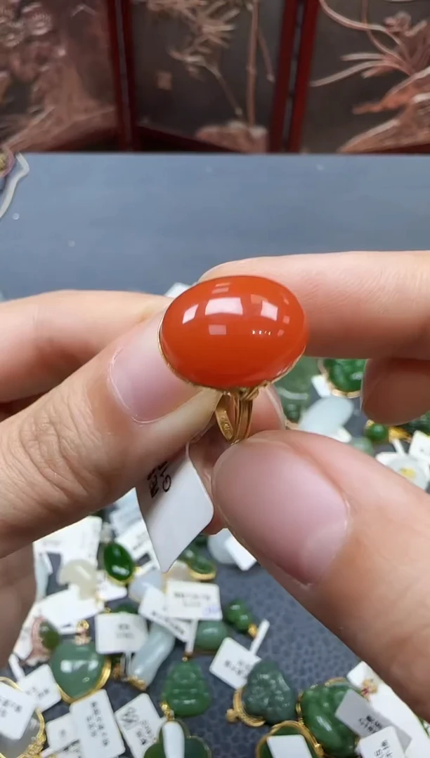 南红玛瑙18K金镶嵌戒指1