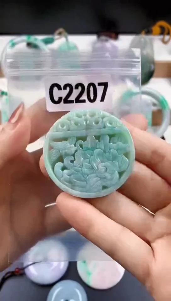 颈饰未镶嵌翡翠天然翡翠吊坠挂件