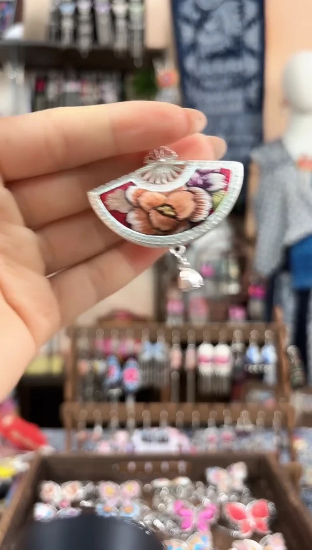 织绣民族风非遗老绣饰品541*