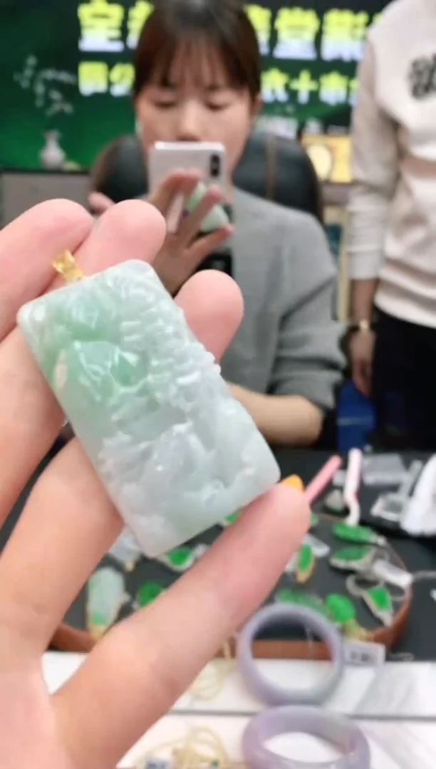 【闪购商品】翡翠颈饰18K金镶嵌赠礼盒证书 小君