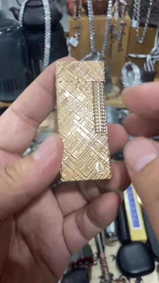 瓷片闪购商品  如图所示