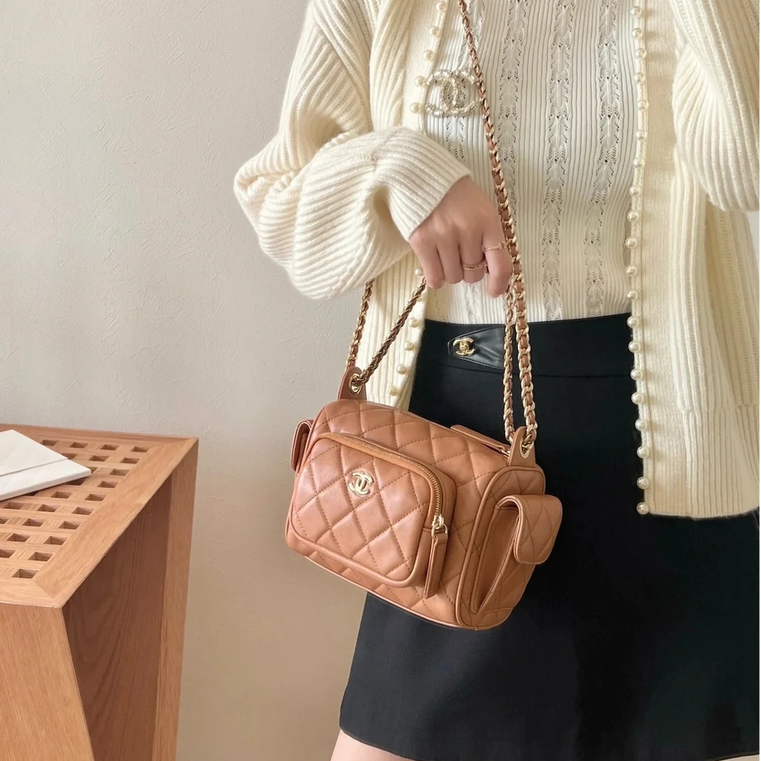 未使用 Chanel/香奈儿 【66活动】 相机包 奶茶色 芯片开 浅金扣