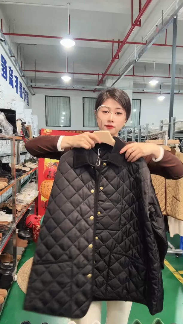 黑色M  喜欢的姐妹去拍棉衣