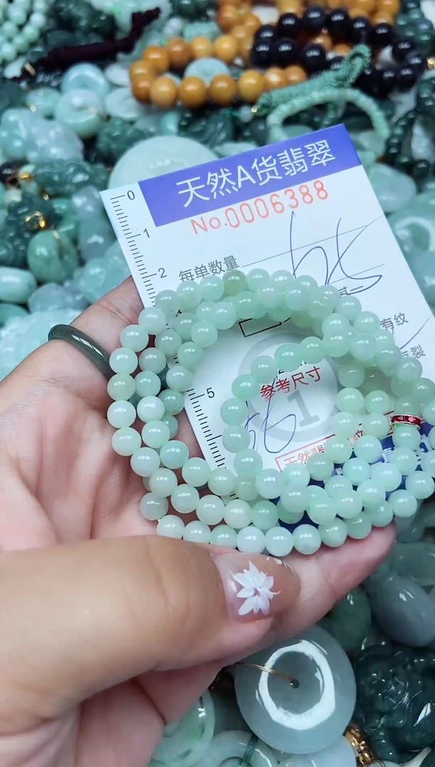 翡翠未镶嵌颈饰批量多样性发其一