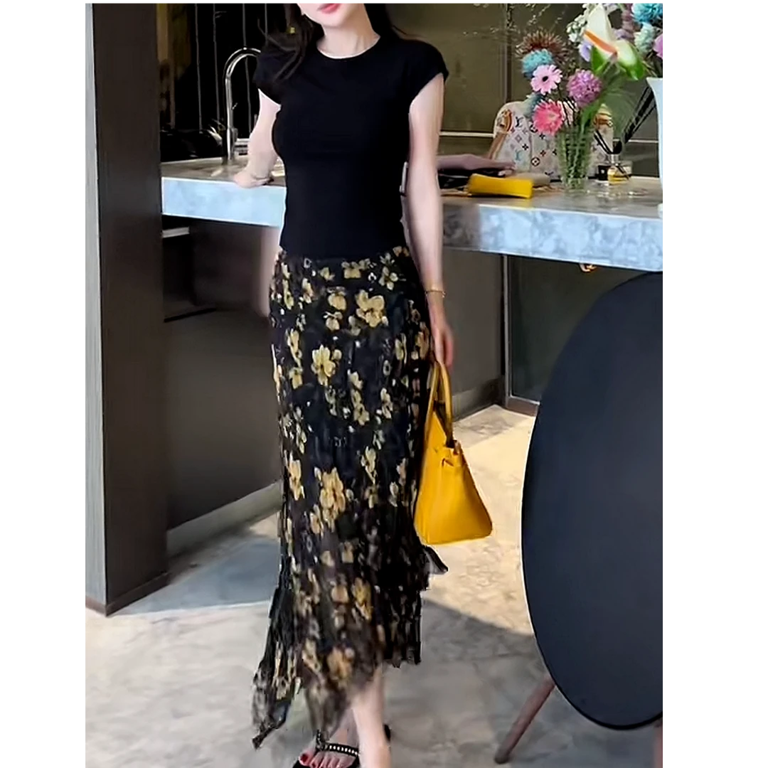 设计感百搭高级感开叉气质复古碎花裙2025夏季新款显瘦高腰半身裙