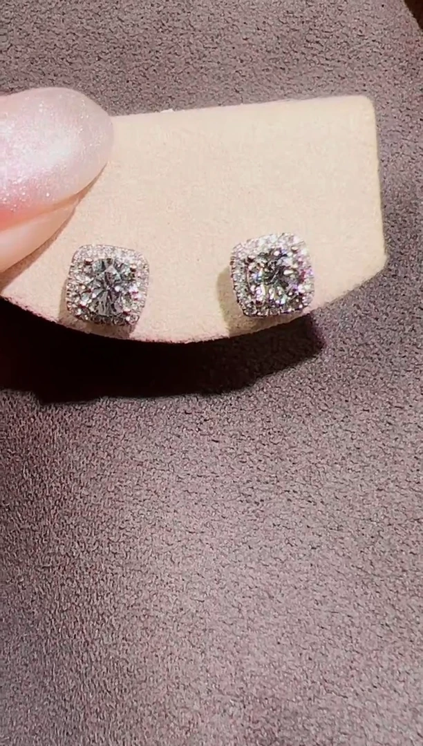 铂Pt950镶嵌耳饰实验室培育钻石方包款耳钉 NGTC