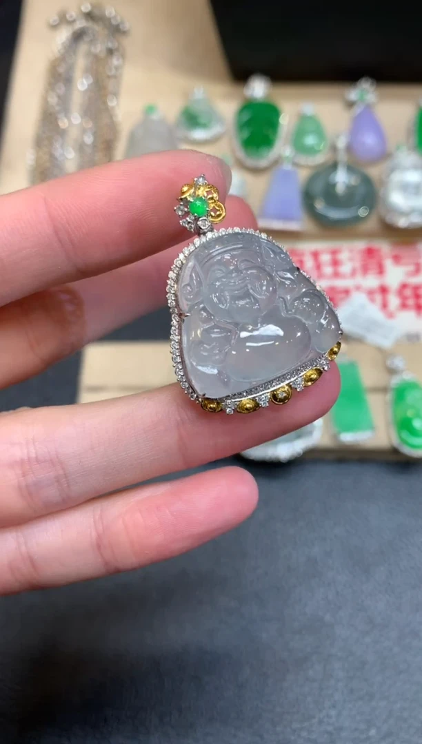 【闪购商品】翡翠颈饰18K金镶嵌财神爷【无服务费】
