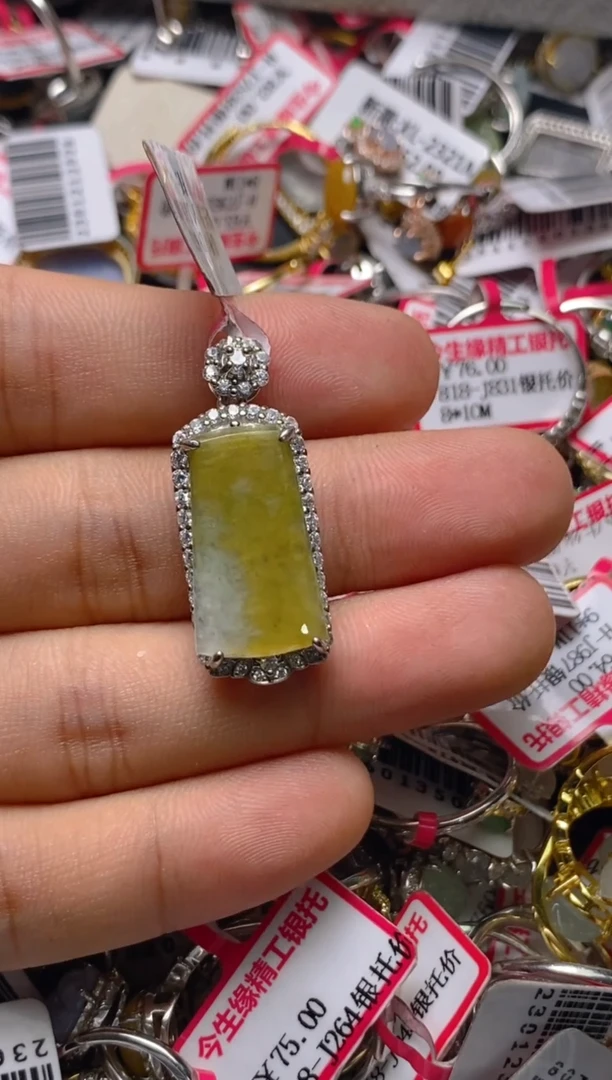 银S925镶嵌戒指翡翠百内无证书