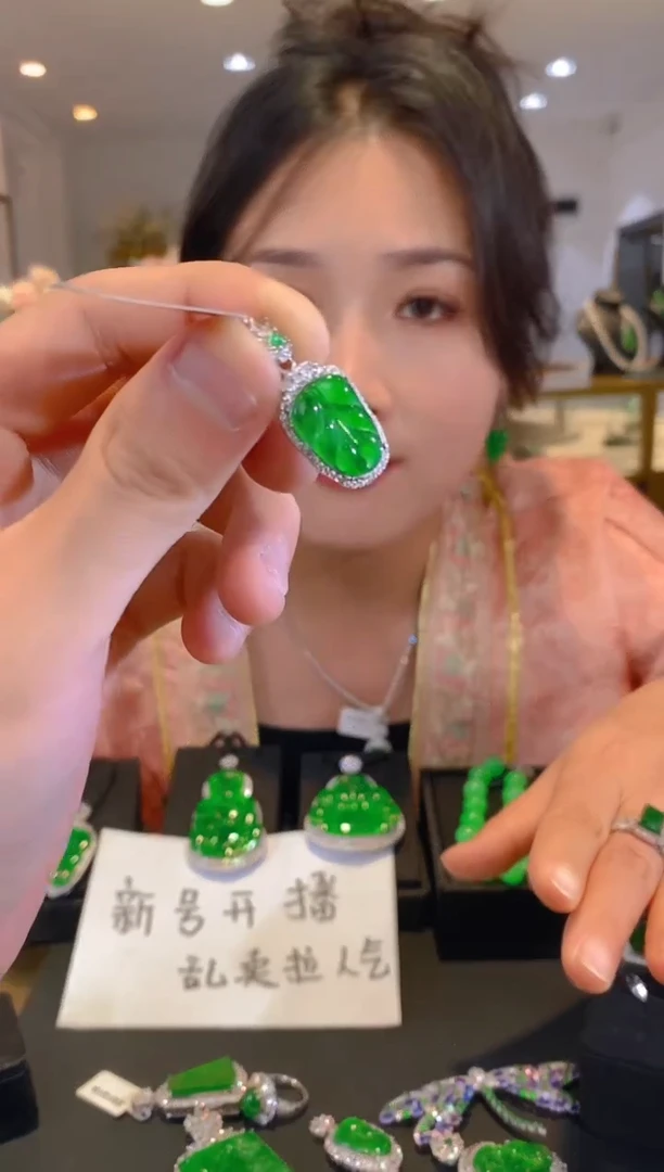 吊坠(不含链)银S925镶嵌翡翠翡翠a货多样性发