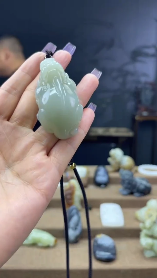 颈饰未镶嵌和田玉1