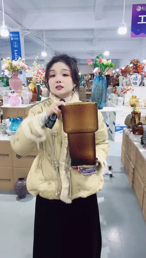 【闪购商品】玻璃私花主义花瓶厂-微瑕--UJEJ