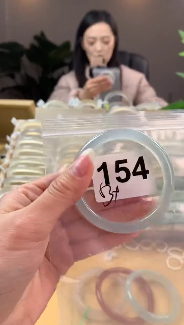 【闪购商品】玛瑙/玉髓手镯未镶嵌154